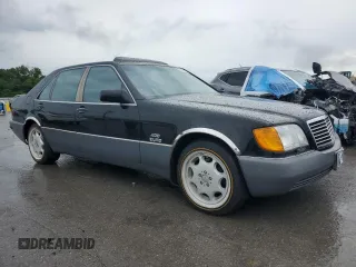 1993 Mercedes-Benz 400 z VIN WDBGA43E9PA102457, wystawiony jako Copart lot #59776735 z przebiegiem 162 376 mil mil oraz Czysty tytuł • Clean title. Historia ofert i sprzedaży dostępna na DreamBid. Obrazek 4.