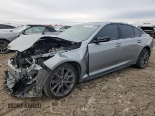 2024 Cadillac CT5 Sport z VIN 1G6DP5RK1R0102406, wystawiony jako Copart lot #45578395 z przebiegiem 6224 mil mil oraz Szkody całkowita. Historia ofert i sprzedaży dostępna na DreamBid. Obrazek 1.