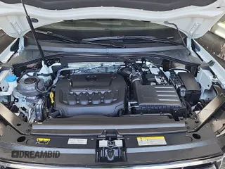 2024 Volkswagen Tiguan SE с VIN 3VV3B7AX4RM085495, выставлен на аукционе IAAI как лот 42796456 с пробегом 34 680 миль миль и . История ставок и продаж доступна на DreamBid. Изображение 36.