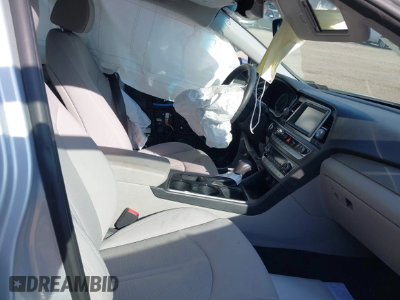 2019 Hyundai Sonata SEL with VIN 5NPE34AF3KH737724, listed as a IAAI auction lot 42108112 with 31,318 mi miles and . Bid and sale history available at DreamBid. Image 5.