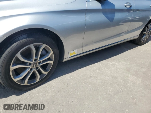 2018 Mercedes-Benz C 300 z VIN WDDWF4KB8JR346072, wystawiony jako Copart lot #59077565 z przebiegiem 88 995 mil mil oraz Nie do naprawy • Non repairable. Historia ofert i sprzedaży dostępna na DreamBid. Obrazek 12.