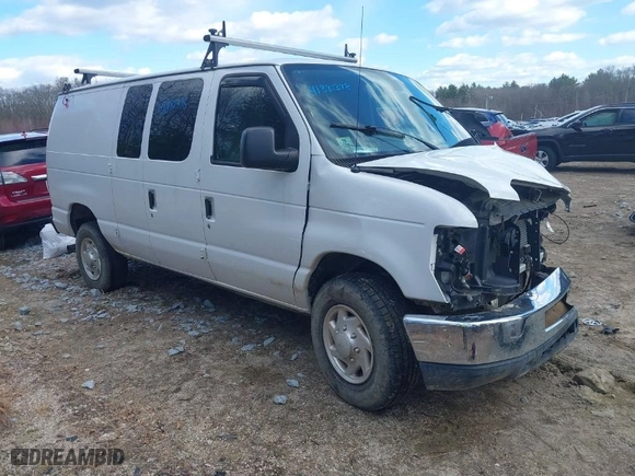 2014 Ford Econoline Cargo Van Commercial with VIN 1FTNE2EW9EDA81001, listed as a IAAI auction lot 41881378 with 76,204 mi miles. Bid and sale history available at carsss.com. Image 1.