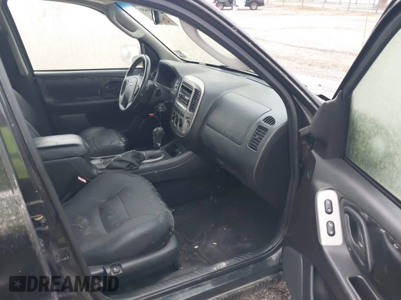 2005 Ford Escape Limited с VIN 1FMCU94105KA84482, выставлен на аукционе IAAI как лот 42364481 с пробегом 191 036 миль миль и . История ставок и продаж доступна на DreamBid. Изображение 5.