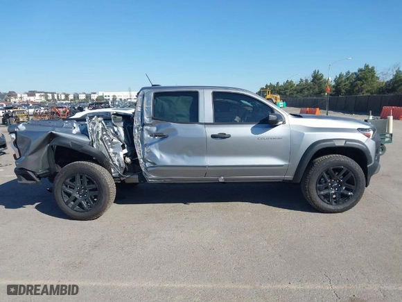 2024 Chevrolet Colorado 4WD Trail Boss with VIN 1GCPTEEK7R1123315, listed as a IAAI auction lot 41611991 with 10,368 mi miles. Bid and sale history available at carsss.com. Image 14.