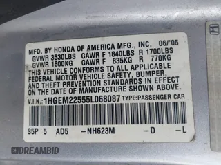 2005 Honda Civic Cpe LX with VIN 1HGEM22555L068087, listed as a IAAI auction lot 41553322 with 205,902 mi miles. Bid and sale history available at carsss.com. Image 9.