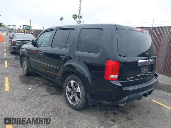 2015 Honda Pilot SE z VIN 5FNYF3H39FB013616, wystawiony jako IAAI lot #42077898 z przebiegiem 87 319 mil mil oraz . Historia ofert i sprzedaży dostępna na DreamBid. Obrazek 3.