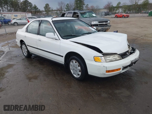 1996 Honda Accord LX with VIN 1HGCD5633TA266516, listed as a IAAI auction lot 41839684 with 162,523 mi miles and . Bid and sale history available at carsss.com. Image 1.