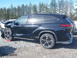 2022 Toyota Highlander XSE with VIN 5TDLZRBH5NS174872, listed as a IAAI auction lot 41883539 with 48,835 mi miles. Bid and sale history available at carsss.com. Image 14.
