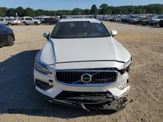2020 Volvo V60 z VIN YV4102WK4L1031160, wystawiony jako Copart lot #64443443 z przebiegiem 41 648 mil mil oraz . Historia ofert i sprzedaży dostępna na DreamBid. Obrazek 5.