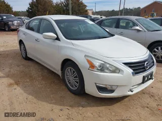 2013 Nissan Altima 2.5 SL with VIN 1N4AL3AP8DC168004, listed as a IAAI auction lot 41610400 with 222,511 mi miles. Bid and sale history available at carsss.com. Image 1.