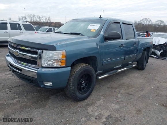 2010 Chevrolet Silverado 1500 LT with VIN 3GCRKSE38AG195486, listed as a IAAI auction lot 41589217 with 188,736 mi miles. Bid and sale history available at carsss.com. Image 17.