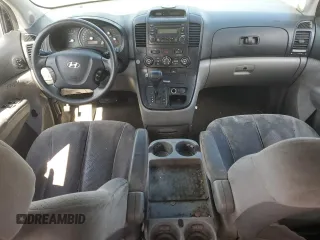 2008 Hyundai Entourage GLS z VIN KNDMC233986048910, wystawiony jako Copart lot #56009155 z przebiegiem 246 917 mil mil oraz Szkoda całkowita • Salvage title. Historia ofert i sprzedaży dostępna na DreamBid. Obrazek 8.