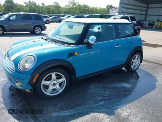 2009 MINI Hardtop with VIN WMWMF33579TT68578, listed as a IAAI auction lot 42571757 with 78,591 mi miles and . Bid and sale history available at DreamBid. Image 2.