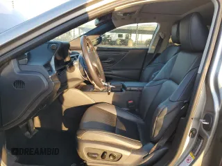 2019 Lexus ES 300h z VIN 58AB21B16KU002771, wystawiony jako Copart lot #43169845 z przebiegiem 115 611 mil mil oraz Szkoda całkowita • Salvage title. Historia ofert i sprzedaży dostępna na DreamBid. Obrazek 7.
