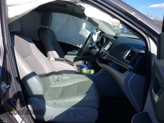 2017 Toyota Highlander Limited with VIN 5TDDZRFH7HS424700, listed as a IAAI auction lot 41637207 with 169,556 mi miles and . Bid and sale history available at DreamBid. Image 5.