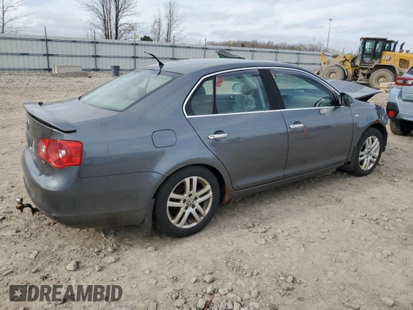 2007 Volkswagen Jetta Wolfsburg Edition z VIN 3VWEF71K87M148527, wystawiony jako Copart lot #54826925 z przebiegiem 155 048 mil mil oraz Nie do naprawy • Non repairable. Historia ofert i sprzedaży dostępna na DreamBid. Obrazek 3.