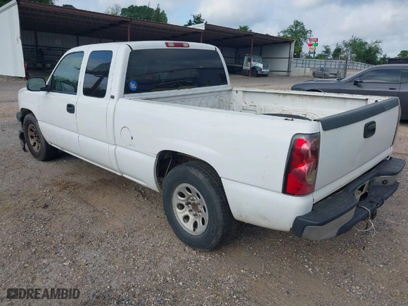 2005 Chevrolet Silverado 1500 Work Truck with VIN 1GCEC19X85Z345542, listed as a IAAI auction lot 42052962 with 198,557 mi miles. Bid and sale history available at carsss.com. Image 3.