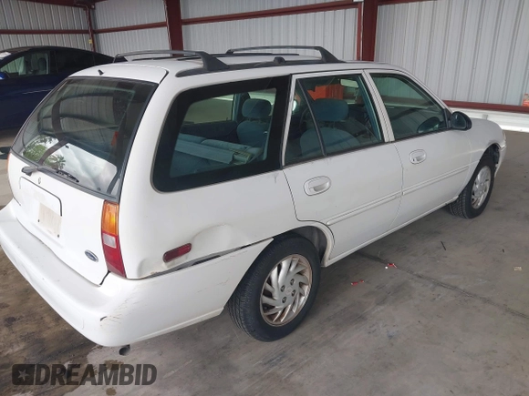 1999 Ford Escort SE with VIN 3FAFP15P3XR186800, listed as a IAAI auction lot 42125516 with 166,270 mi miles. Bid and sale history available at carsss.com. Image 4.