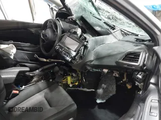 2018 Subaru Impreza Premium with VIN 4S3GTAD67J3724617, listed as a IAAI auction lot 40664868 with 1 mi miles. Bid and sale history available at carsss.com. Image 5.