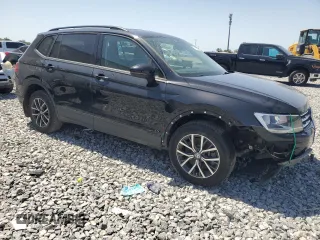 2021 Volkswagen Tiguan S z VIN 3VV1B7AX2MM020872, wystawiony jako Copart lot #57106925 z przebiegiem 92 908 mil mil oraz Tytuł czysty. Historia ofert i sprzedaży dostępna na DreamBid. Obrazek 4.
