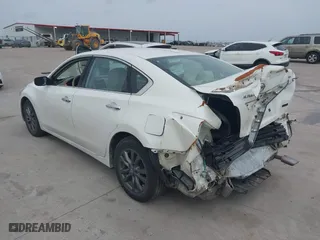 2015 Nissan Altima 2.5 with VIN 1N4AL3AP5FC950179, listed as a IAAI auction lot 41708420 with 125,867 mi miles. Bid and sale history available at carsss.com. Image 3.