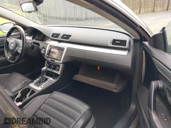 2012 Volkswagen CC R-Line z VIN WVWMP7AN2CE503052, wystawiony jako IAAI lot #42521596 z przebiegiem 136 930 mil mil oraz . Historia ofert i sprzedaży dostępna na DreamBid. Obrazek 5.
