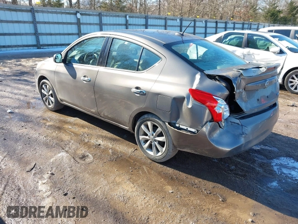 2014 Nissan Versa SV with VIN 3N1CN7AP9EL819833, listed as a IAAI auction lot 41351616 with 109,956 mi miles. Bid and sale history available at carsss.com. Image 3.