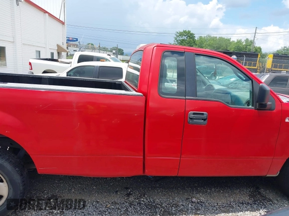 2005 Ford F-150 XL z VIN 1FTRF12275NA03210, wystawiony jako IAAI lot #42635855 z przebiegiem 232 182 mil mil oraz . Historia ofert i sprzedaży dostępna na DreamBid. Obrazek 13.