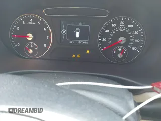 2018 Kia Sorento LX with VIN 5XYPGDA36JG389698, listed as a IAAI auction lot 40463225 with 120,088 mi miles. Bid and sale history available at carsss.com. Image 7.
