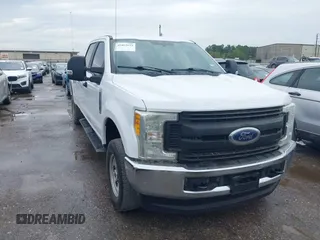2017 Ford Super Duty F-250 SRW Lariat with VIN 1FT7W2B64HEF13132, listed as a IAAI auction lot 41892553 with 222,662 mi miles. Bid and sale history available at carsss.com. Image 1.