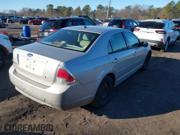 2008 Ford Fusion S with VIN 3FAHP06ZX8R181470, listed as a IAAI auction lot 41573211 with 249,337 mi miles. Bid and sale history available at carsss.com. Image 4.