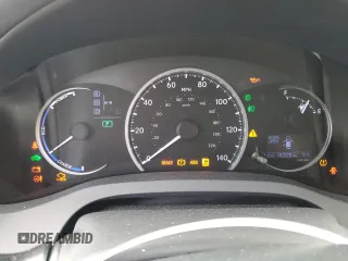2013 Lexus CT 200h z VIN JTHKD5BH8D2123910, wystawiony jako Copart lot #56062695 z przebiegiem 182 870 mil mil oraz Szkoda całkowita • Salvage title. Historia ofert i sprzedaży dostępna na DreamBid. Obrazek 9.