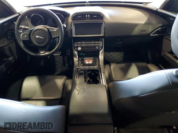 2019 Jaguar XE 25t Premium with VIN SAJAD4FX3KCP51634, listed as a Copart auction lot 85771074 with 87,919 mi miles and Clean Title. Bid and sale history available at carsss.com. Image 8.