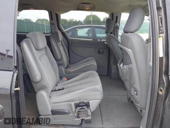 2005 Chrysler Town & Country Touring with VIN 2C4GP54L45R277761, listed as a IAAI auction lot 42144191 with 140,864 mi miles and . Bid and sale history available at DreamBid. Image 8.