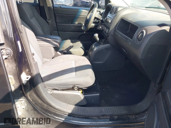 2010 Jeep Compass North Edition with VIN 1J4NF4FB3AD504356, listed as a IAAI auction lot 41924451 with 157,066 mi miles. Bid and sale history available at carsss.com. Image 5.