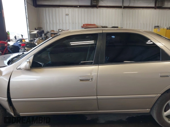 1999 Toyota Camry LE с VIN JT2BG22K7X0351800, выставлен на аукционе IAAI как лот 42216413 с пробегом 216 330 миль миль и . История ставок и продаж доступна на DreamBid. Изображение 14.