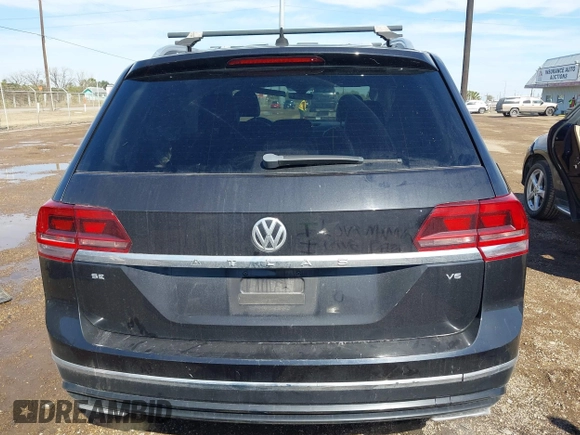 2018 Volkswagen Atlas SE with VIN 1V2FR2CA9JC537903, listed as a IAAI auction lot 41386874 with 118,764 mi miles and . Bid and sale history available at DreamBid. Image 17.