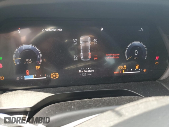 2023 Jeep Grand Cherokee Laredo z VIN 1C4RJGAGXPC552901, wystawiony jako Copart lot #60107115 z przebiegiem 44 231 mil mil oraz Szkoda całkowita • Salvage title. Historia ofert i sprzedaży dostępna na DreamBid. Obrazek 9.
