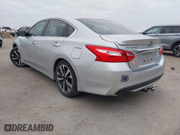 2016 Nissan Altima SL z VIN 1N4BL3APXGC281512, wystawiony jako IAAI lot #41245604 z przebiegiem 123 193 mil mil oraz . Historia ofert i sprzedaży dostępna na DreamBid. Obrazek 3.