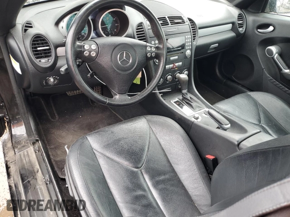 2008 Mercedes-Benz SLK 280 with VIN WDBWK54F18F174893, listed as a Copart auction lot 53960075 with 69,567 mi miles and Salvage title. Bid and sale history available at DreamBid. Image 8.
