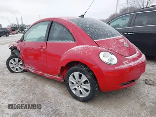 2009 Volkswagen New Beetle Coupe S with VIN 3VWRW31C59M502185, listed as a IAAI auction lot 41412554 with 86,147 mi miles. Bid and sale history available at carsss.com. Image 3.