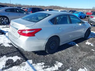 2017 Nissan Altima SV with VIN 1N4AL3AP1HC483782, listed as a IAAI auction lot 41420673 with 96,524 mi miles and . Bid and sale history available at carsss.com. Image 4.