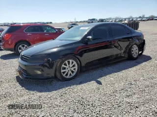 2015 Volkswagen Jetta SE with VIN 3VWD07AJ0FM414285, listed as a Copart auction lot 51930645 with 136,618 mi miles and Salvage title. Bid and sale history available at DreamBid. Image 1.