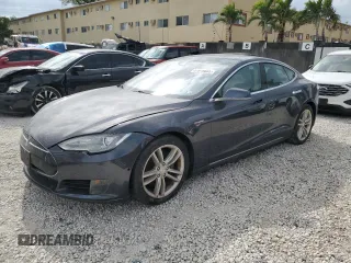 2015 Tesla Model S 85D with VIN 5YJSA1E26FF109725, listed as a Copart auction lot 51619635 with Not Provided miles and Salvage Title. Bid and sale history available at carsss.com. Image 1.