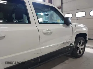 2016 Jeep Patriot High Altitude with VIN 1C4NJRFB6GD581944, listed as a IAAI auction lot 41977804 with 162,906 mi miles and . Bid and sale history available at carsss.com. Image 18.