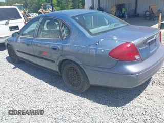 2000 Ford Taurus SE with VIN 1FAFP53U1YG213906, listed as a IAAI auction lot 42064922 with 117,043 mi miles and . Bid and sale history available at carsss.com. Image 3.
