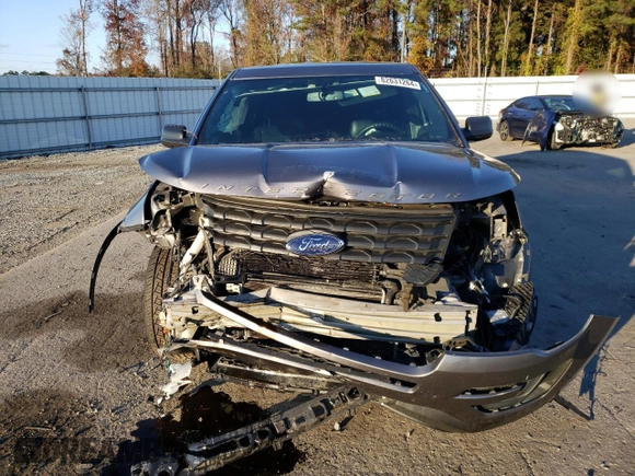 2018 Ford Police Interceptor Utility z VIN 1FM5K8AT7JGA57808, wystawiony jako Copart lot #82631264 z przebiegiem 123 019 mil mil oraz Szkoda całkowita • Salvage title. Historia ofert i sprzedaży dostępna na DreamBid. Obrazek 5.
