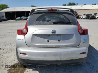 2013 Nissan Juke SV z VIN JN8AF5MR8DT212176, wystawiony jako Copart lot #53078745 z przebiegiem 72 799 mil mil oraz Szkoda całkowita • Salvage title. Historia ofert i sprzedaży dostępna na DreamBid. Obrazek 6.