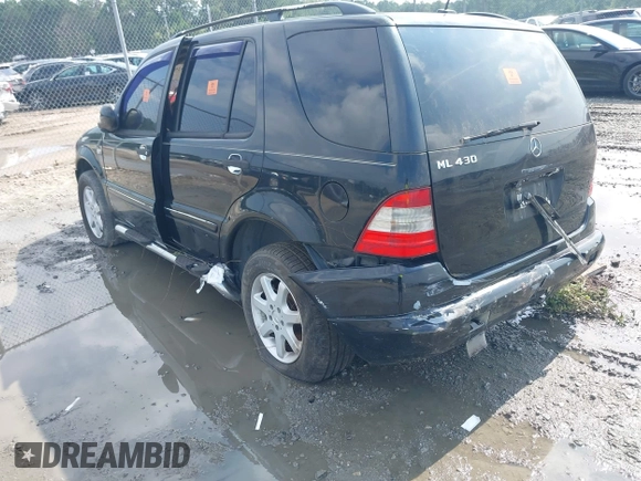 2001 Mercedes-Benz M 320/430/500 with VIN 4JGAB72E91A258881, listed as a IAAI auction lot 42685193 with Not provided miles and . Bid and sale history available at DreamBid. Image 3.