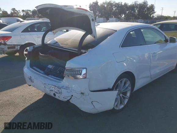 2013 Audi A5 Premium Plus z VIN WAULFAFR0DA029857, wystawiony jako IAAI lot #41300565 z przebiegiem 151 261 mil mil oraz . Historia ofert i sprzedaży dostępna na DreamBid. Obrazek 6.